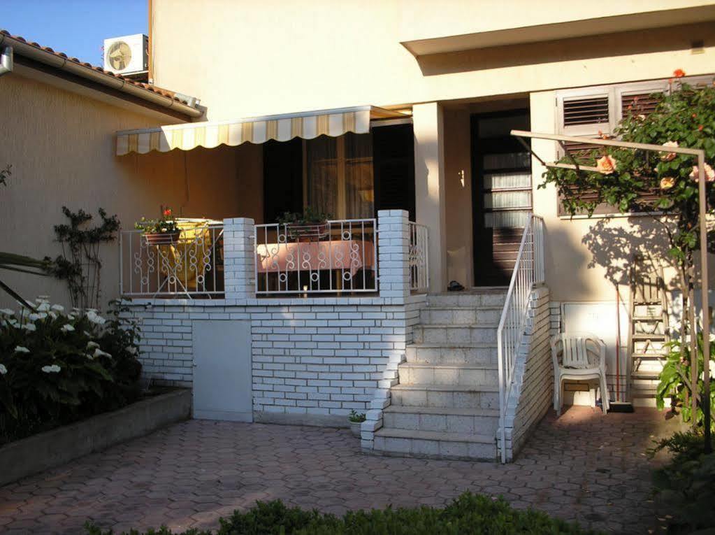 Guest House Aurora Rovinj Ngoại thất bức ảnh