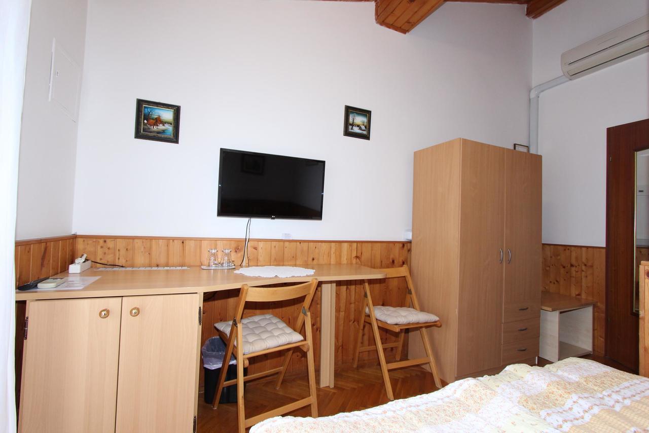 Guest House Aurora Rovinj Ngoại thất bức ảnh